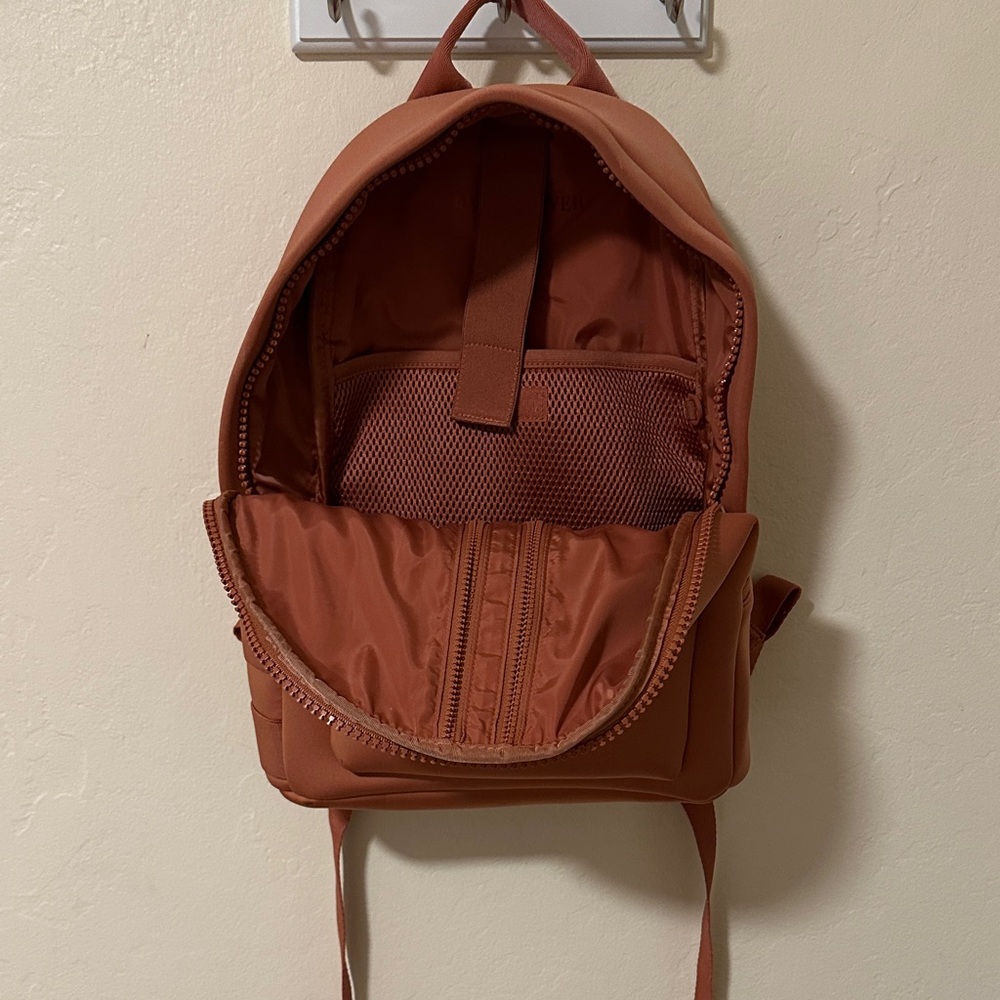 Dagne Dover Medium Backpack in dusty rose - Picture 3 of 6
